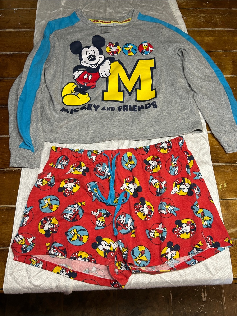 Disney Mickey & Friends Two-Piece Leisure Set - Med - Disney Parks